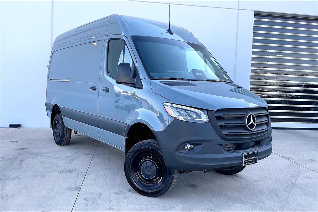 2025 Mercedes-Benz Sprinter Cargo Van Base's photo