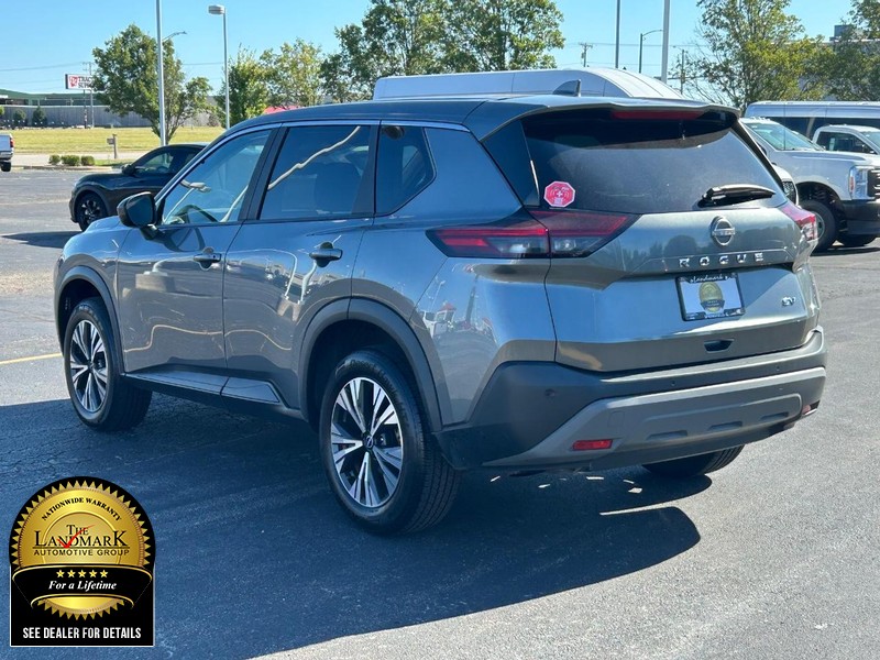 2023 Nissan Rogue SV photo 2