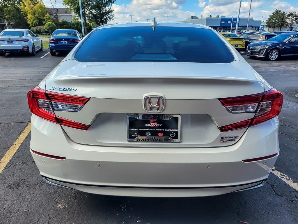 2019 Honda Accord Hybrid Touring photo 4