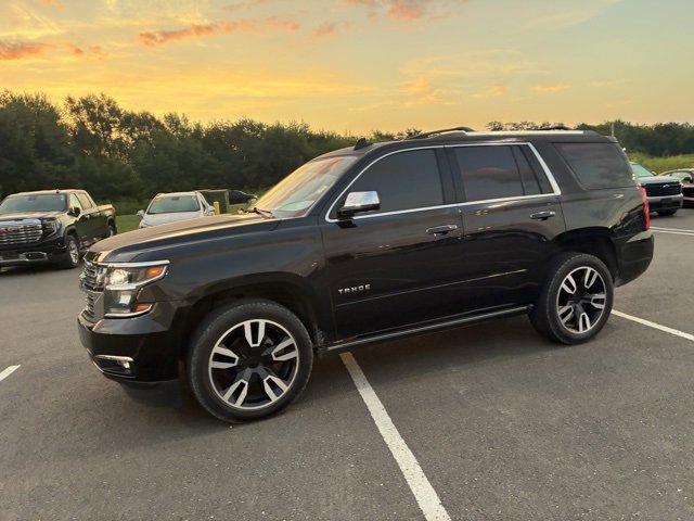 Used 2018 Chevrolet Tahoe Premier with VIN 1GNSKCKC8JR303396 for sale in Kansas City