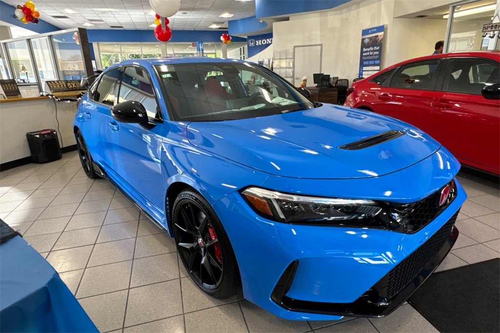 New 2025 Honda Civic Type R Base 4D Hatchback in Whittier #5605805