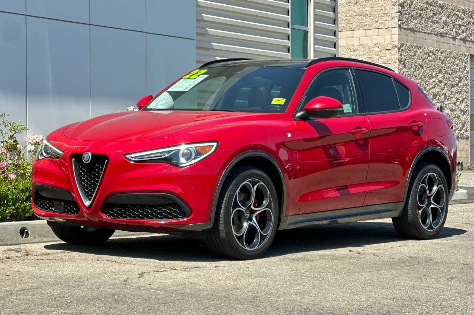 2022 Alfa Romeo Stelvio Ti photo 6