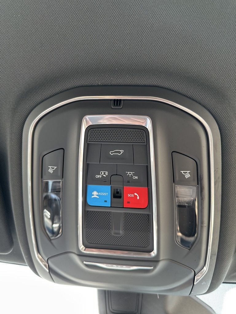 2025 Jeep Grand Cherokee Limited photo 21