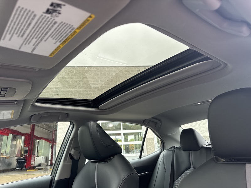 2022 Toyota Camry SE photo 14