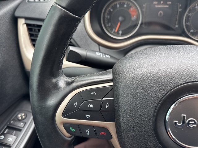 2016 Jeep Cherokee Altitude photo 15