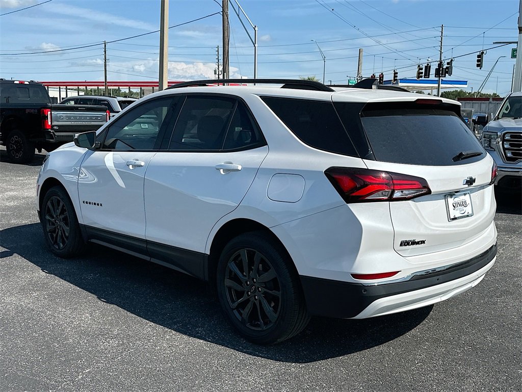 2023 Chevrolet Equinox RS photo 2