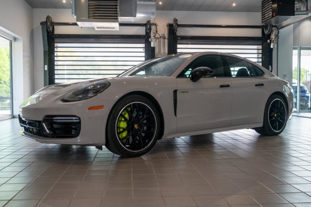 2022 Porsche Panamera E-Hybrid Turbo S