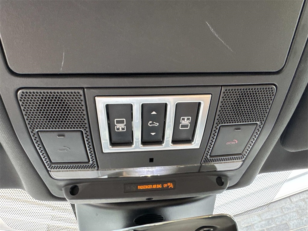 2020 Land Rover Discovery HSE photo 20