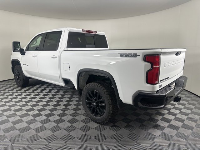 2025 Chevrolet Silverado 2500HD LT photo 4