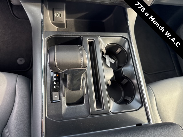 2025 Ford F-150 Lightning photo 18