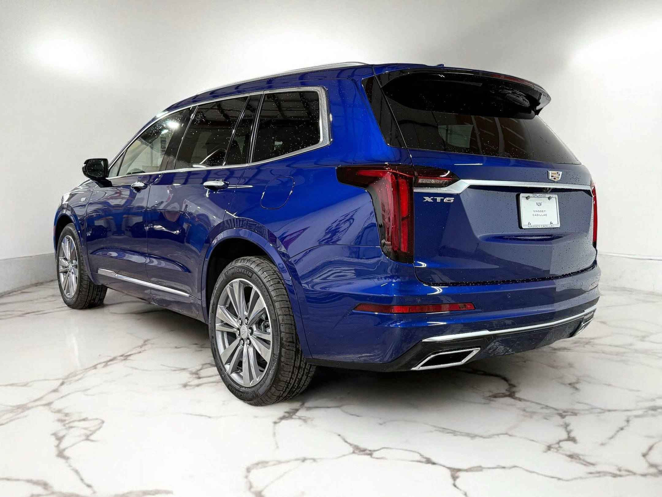 2025 Cadillac XT6 Premium Luxury photo 2