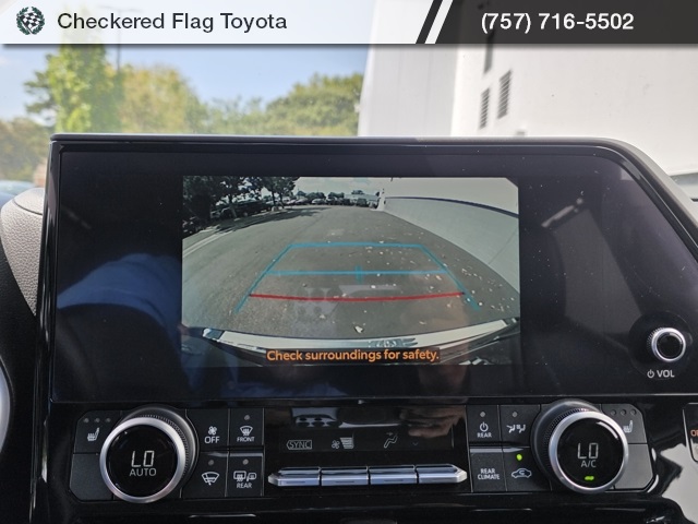 2023 Toyota Highlander XLE photo 31