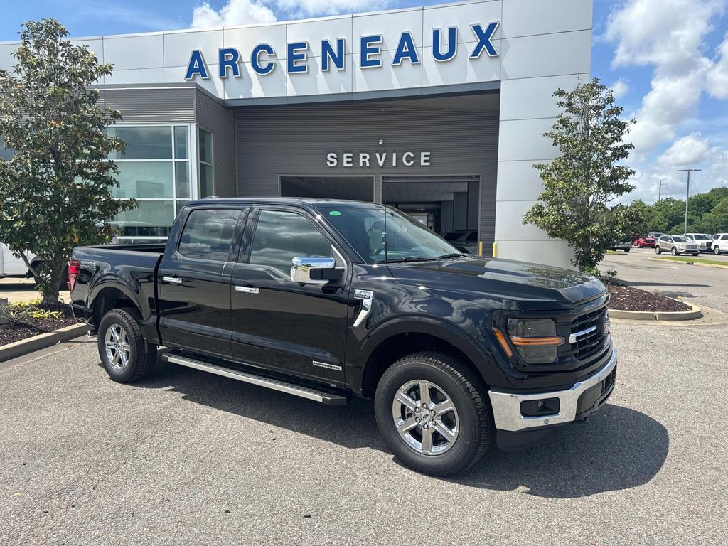 2025 Ford F-150 XLT's photo