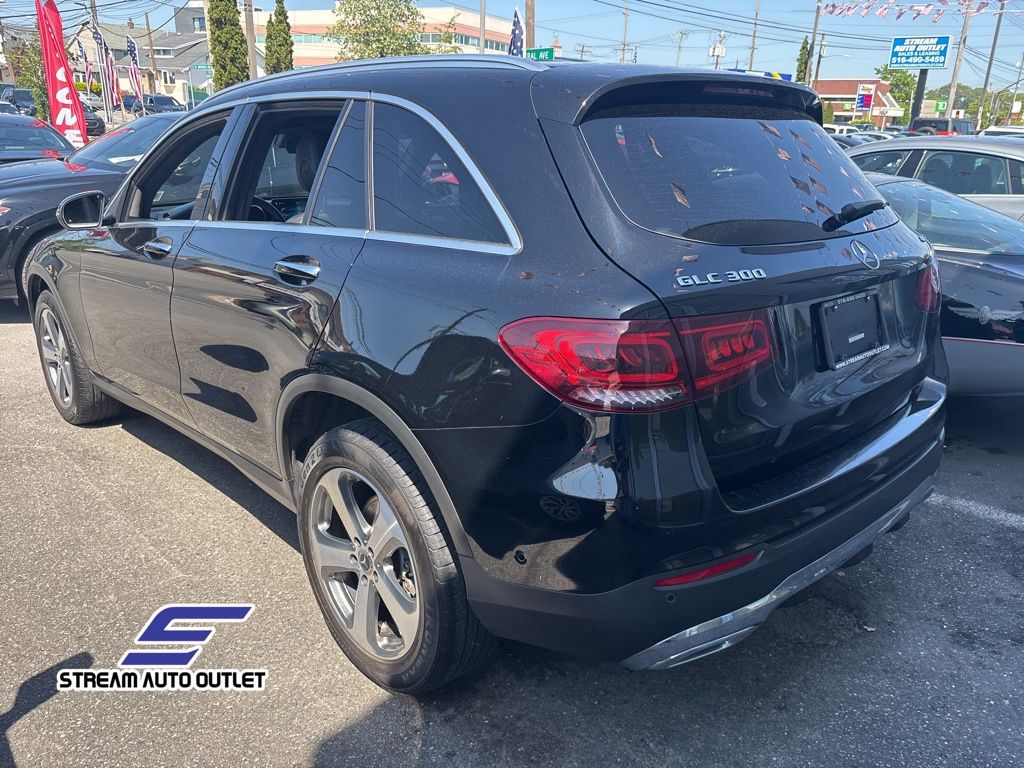 2022 Mercedes Benz GLC 300 4MATIC photo 4
