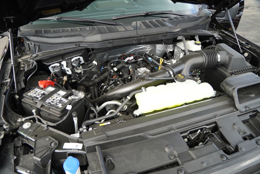 2025 Ford F-150 STX photo 17