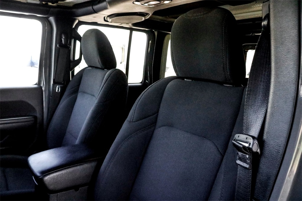 2021 Jeep Wrangler Unlimited Sport Altitude photo 11