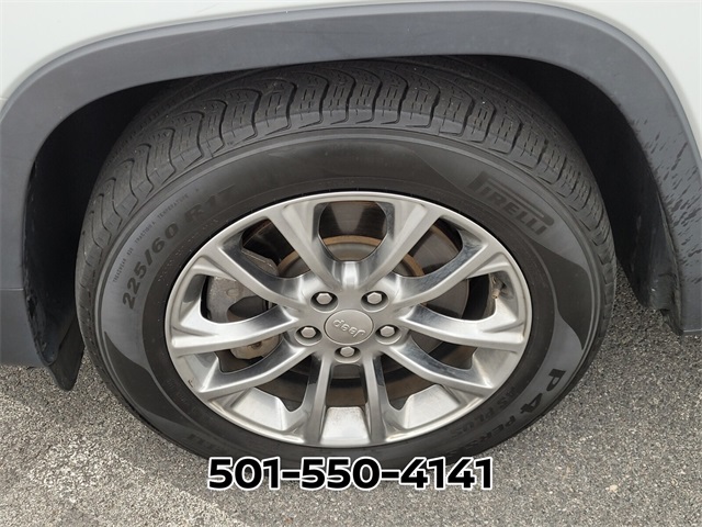 Used 2019 Jeep Cherokee Latitude Plus with VIN 1C4PJLLB1KD344362 for sale in Benton, AR