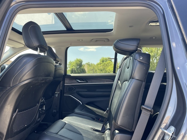 2022 Jeep Grand Cherokee Limited photo 8