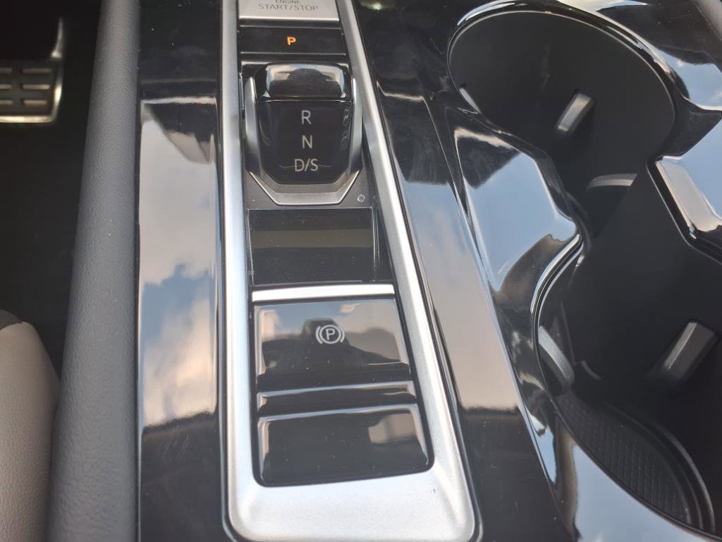 2024 Volkswagen Atlas Peak Edition SEL photo 10