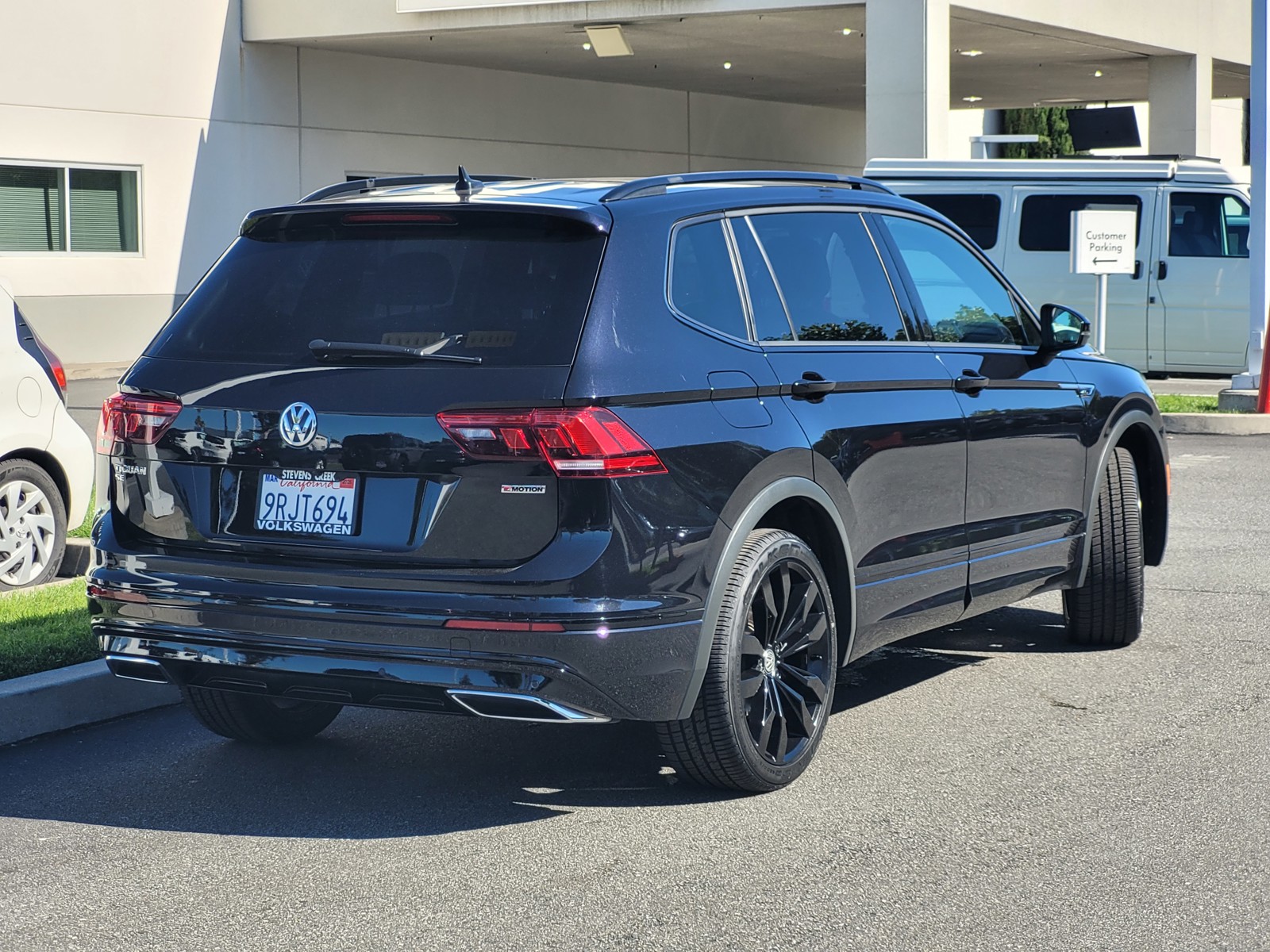 2021 Volkswagen Tiguan SE R-Line Black photo 3