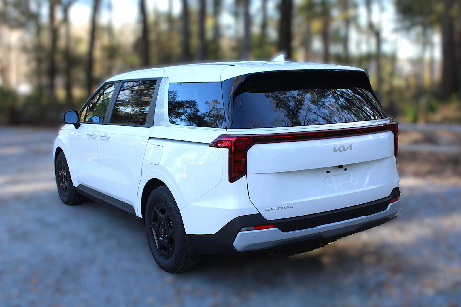 2026 Kia Carnival LXS photo 7