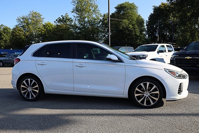 2018 Hyundai Elantra GT Base photo 9