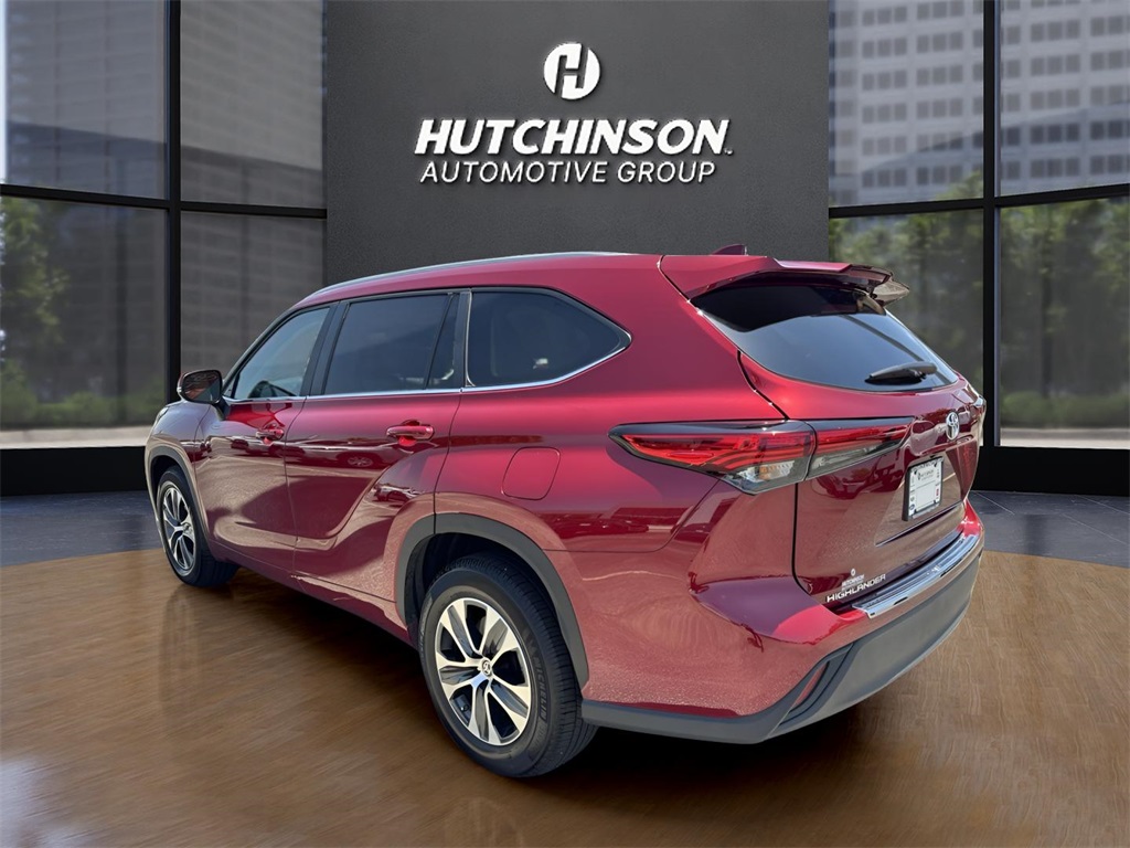 2023 Toyota Highlander XLE photo 5