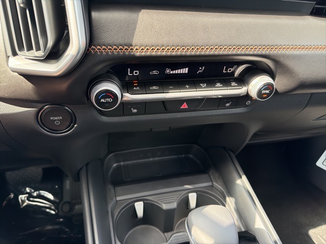 2025 Mazda CX-50 Premium photo 17