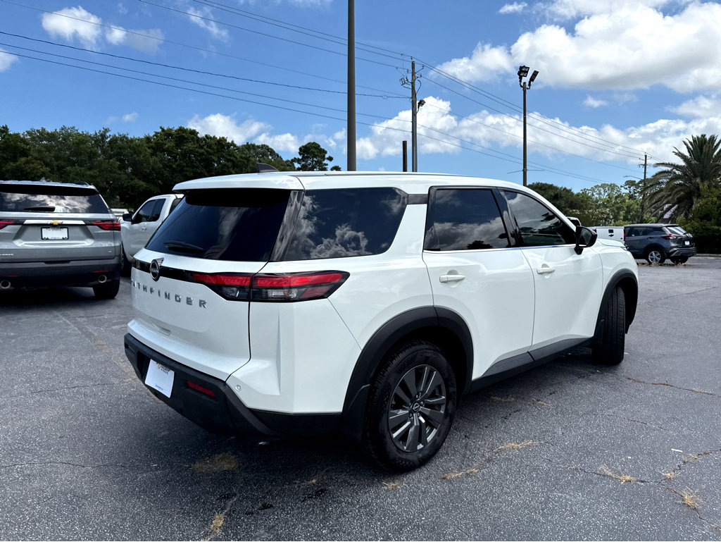 2024 Nissan Pathfinder S photo 26