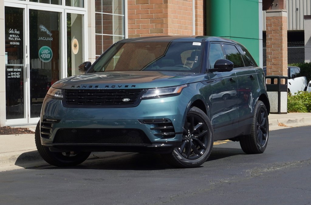 2026 Land Rover Range Rover Velar Dynamic SE's photo