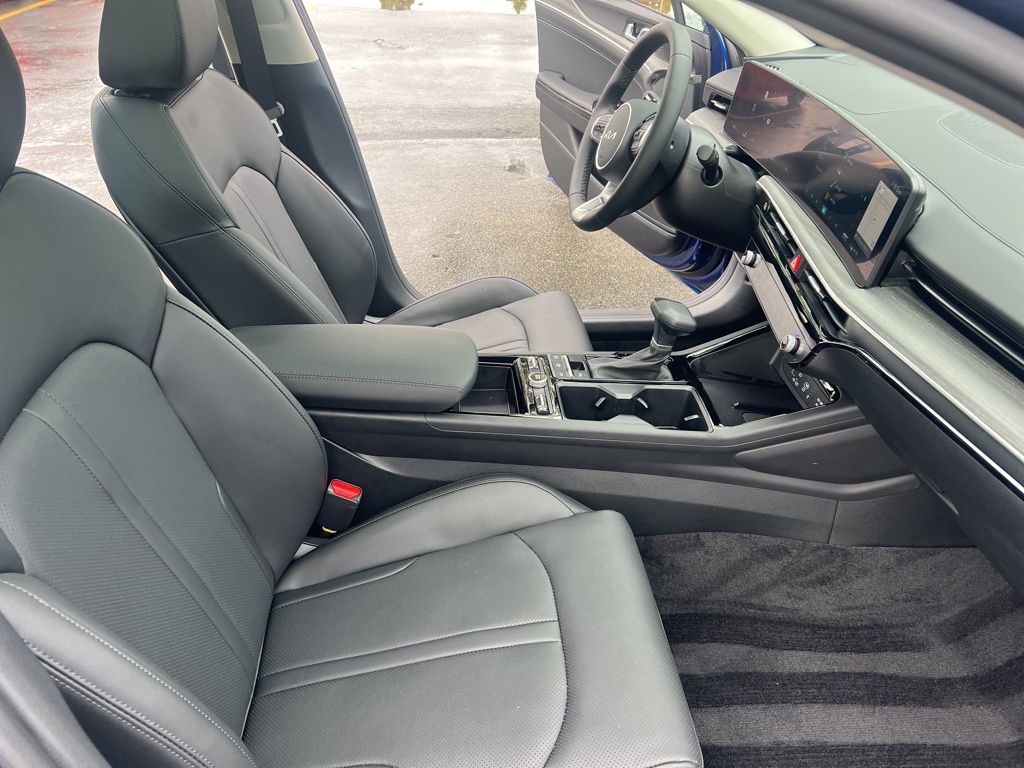 2025 Kia K5 EX photo 19