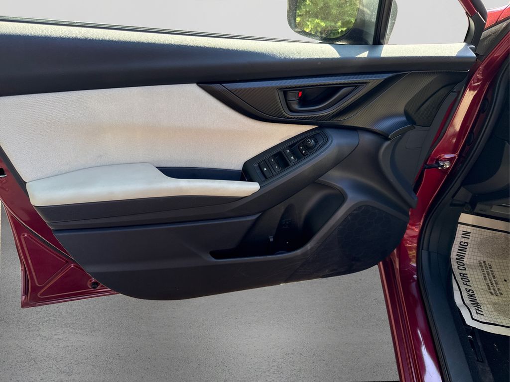 2017 Subaru Impreza 2.0i Premium photo 22