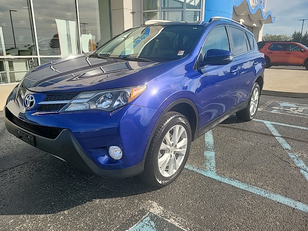 2015 Toyota RAV4 Limited photo 2