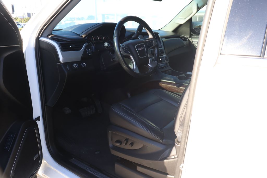 2019 Gmc Yukon SLT photo 12