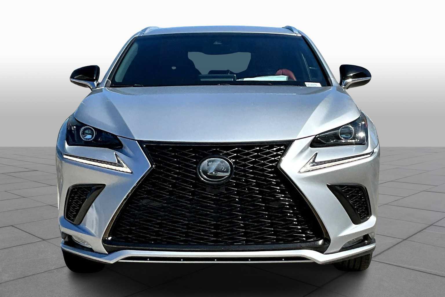 2019 Lexus NX 300 Luxury photo 3