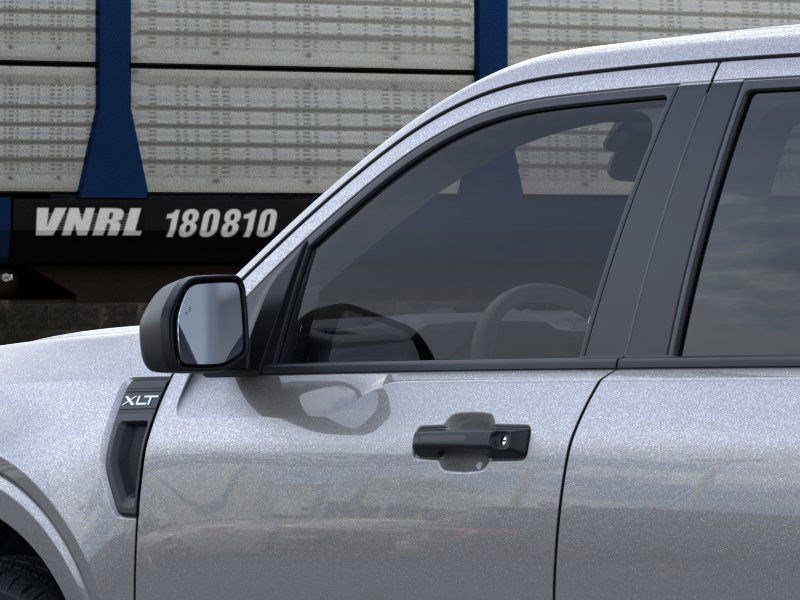 2025 Ford Maverick XLT photo 2