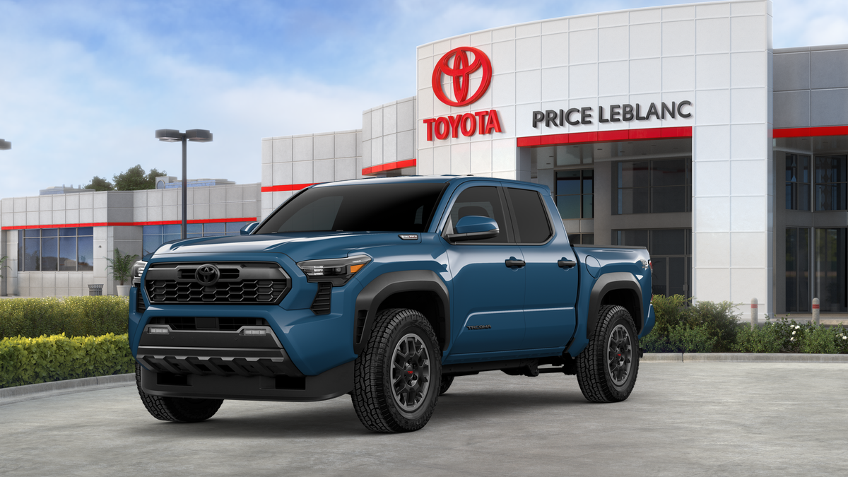2026 Toyota Tacoma Hybrid Limited's photo