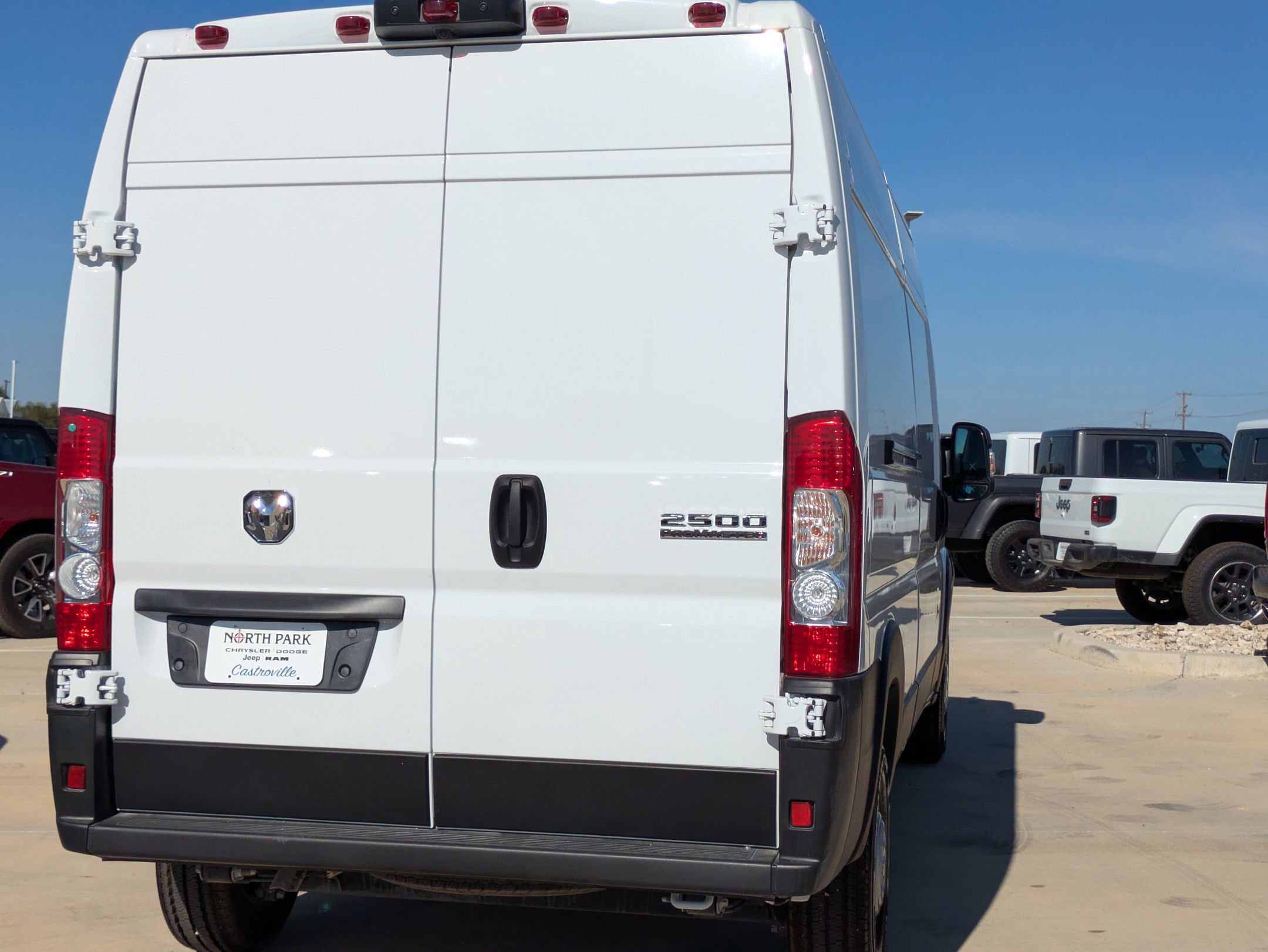 2025 Ram ProMaster 2500 photo 2