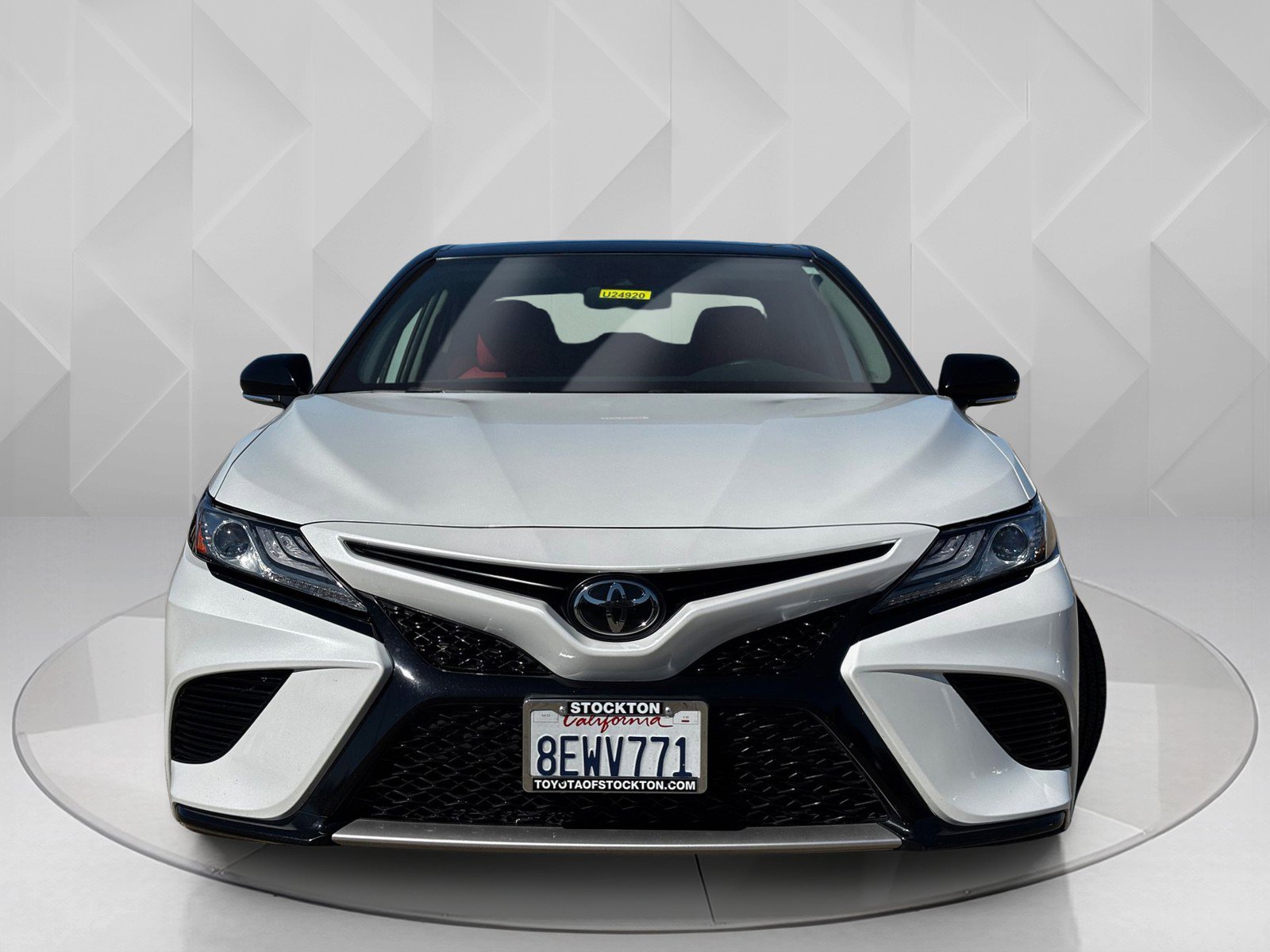 2019 Toyota Camry XSE photo 4