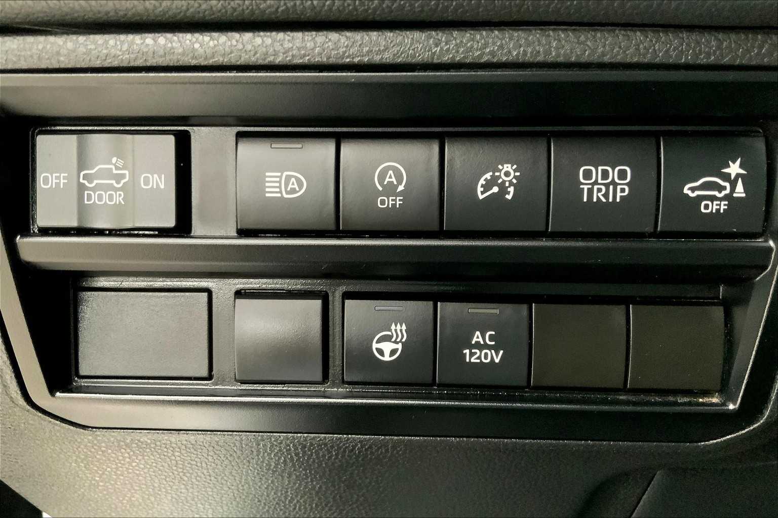 2023 Toyota Tundra Limited CrewMax photo 30