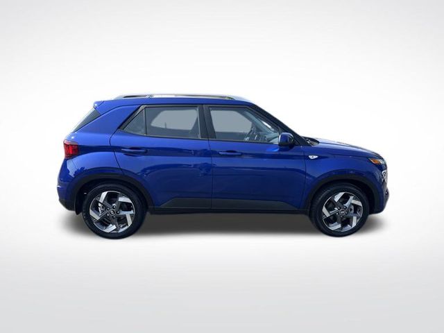 2022 Hyundai Venue SEL Limited photo 4
