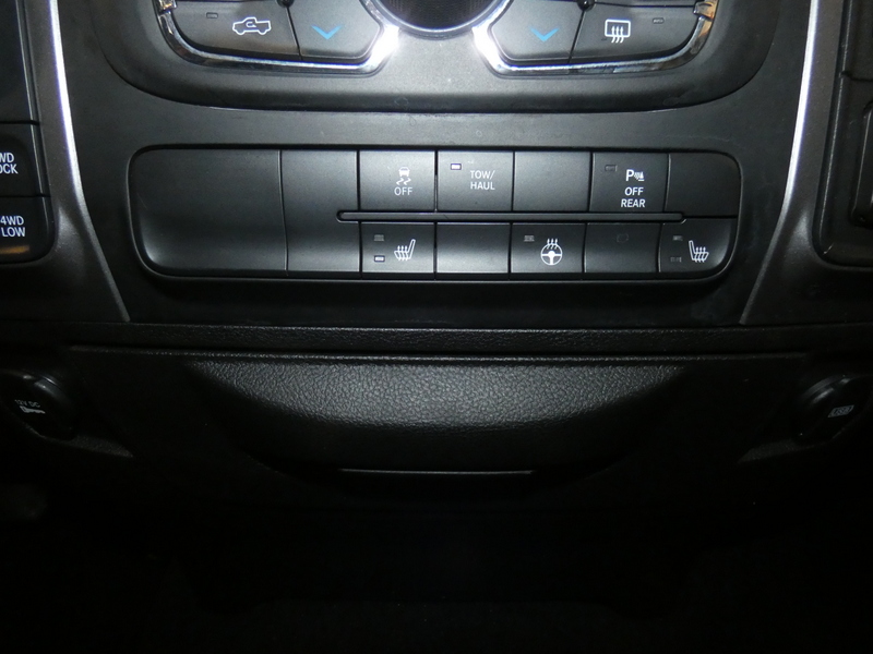 2022 Ram 1500 Classic SLT photo 10