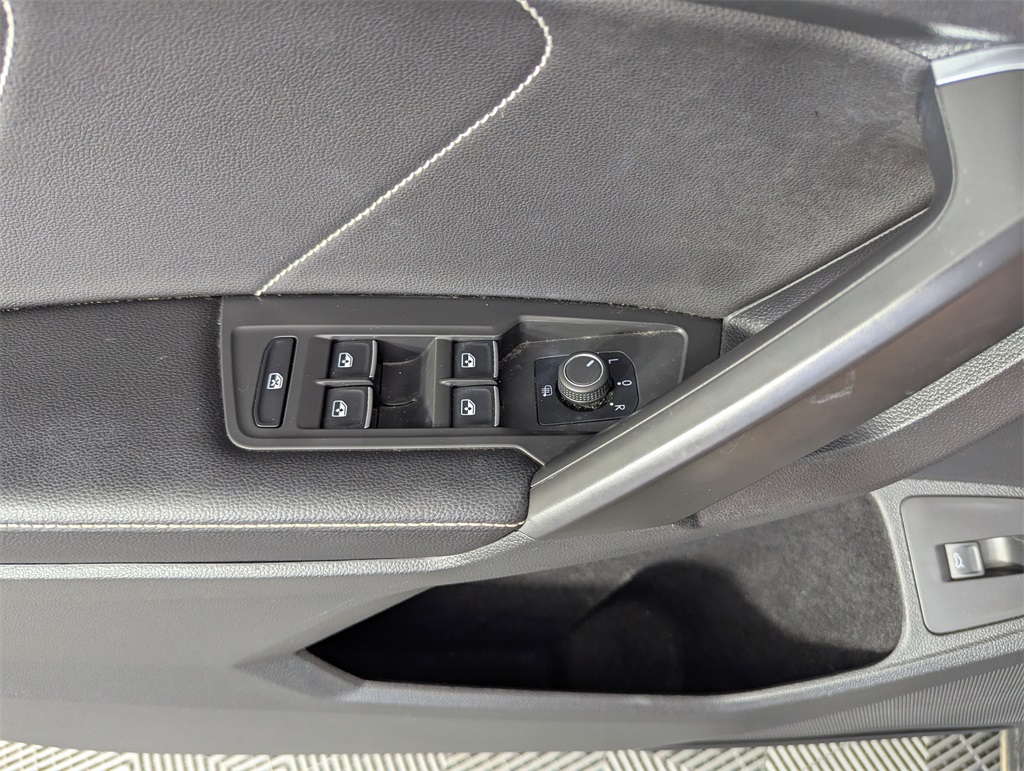 2022 Volkswagen Tiguan SE photo 15
