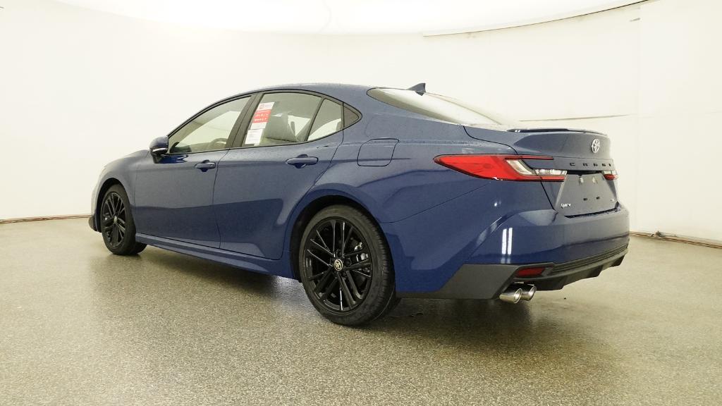 2025 Toyota Camry SE photo 14