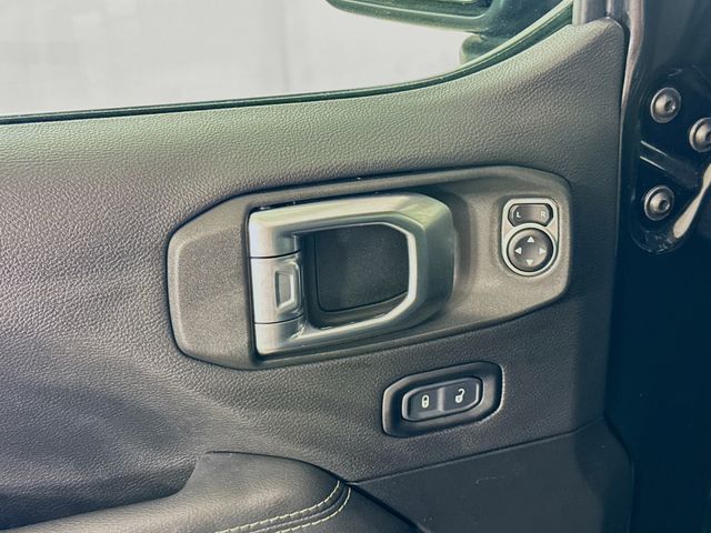2023 Jeep Wrangler Sahara photo 18
