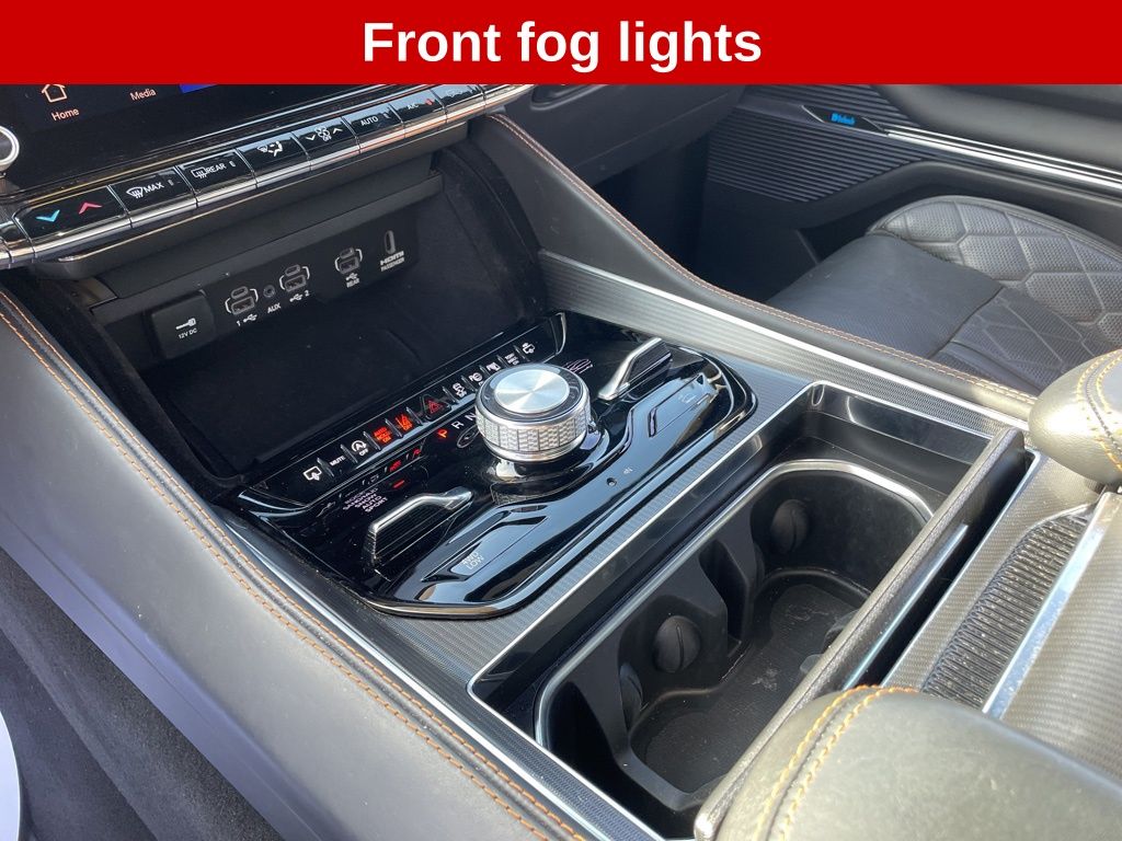 2024 Jeep Grand Wagoneer III photo 23