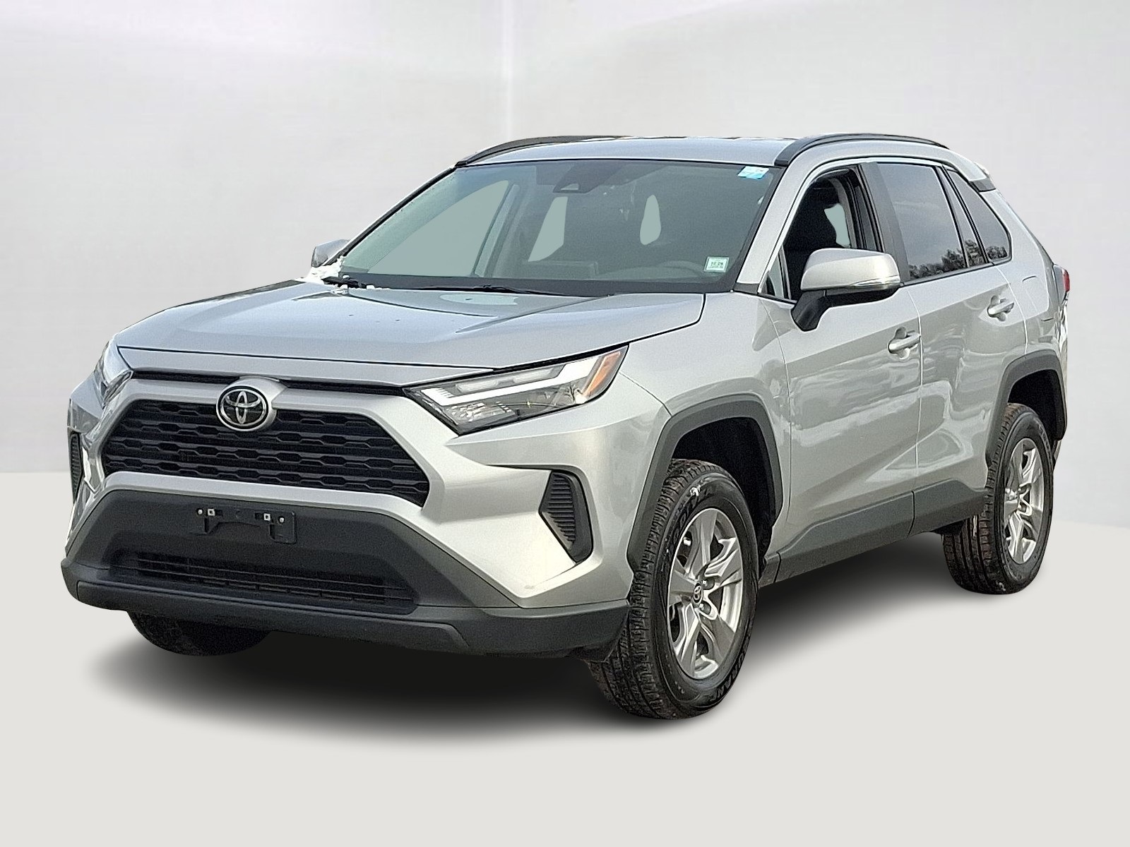 2024 Toyota RAV4 XLE's photo