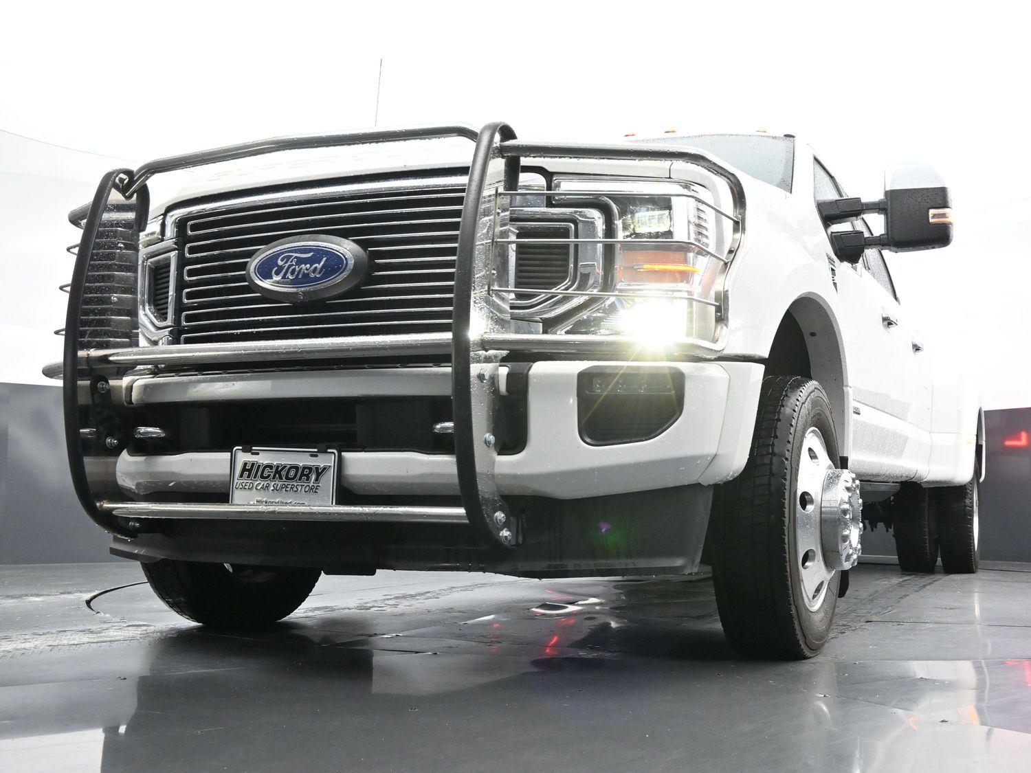 2022 Ford F-450 Platinum photo 44