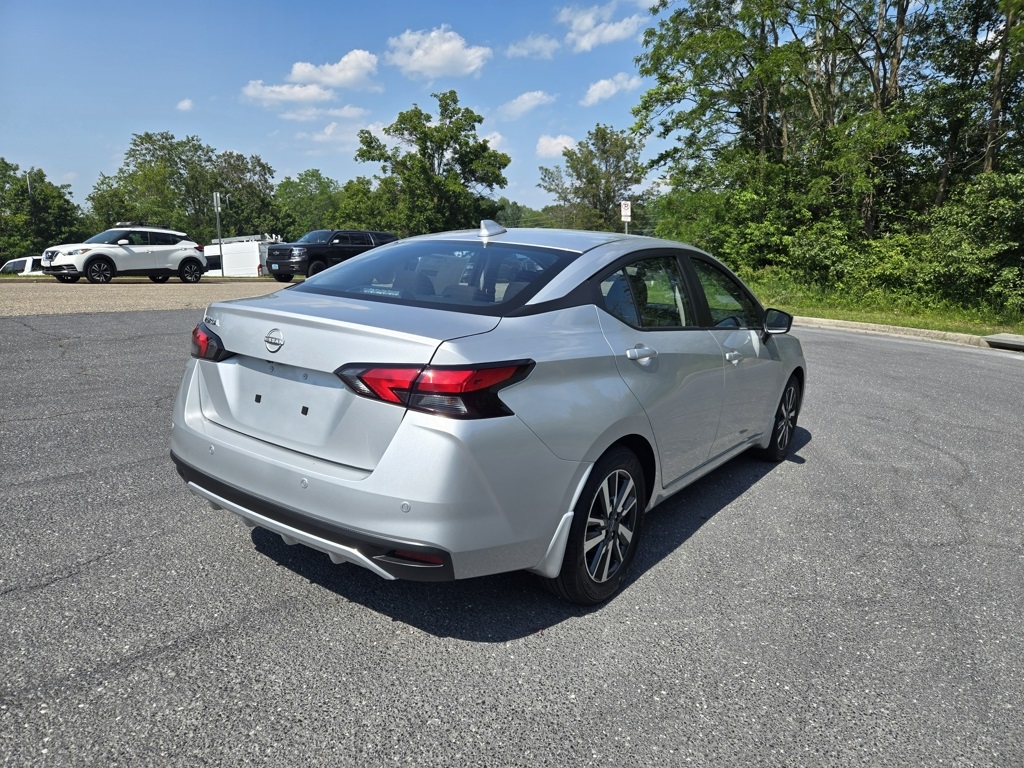 2025 Nissan Versa SV photo 3