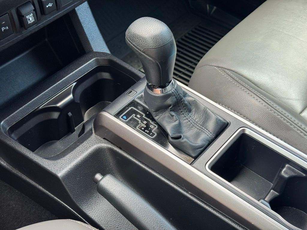 2023 Toyota Tacoma SR5 V6 photo 28